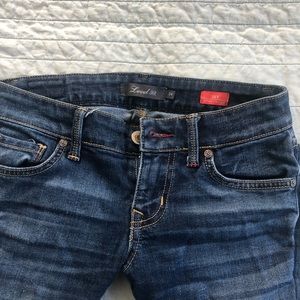 Level 99 skinny jeans size 24